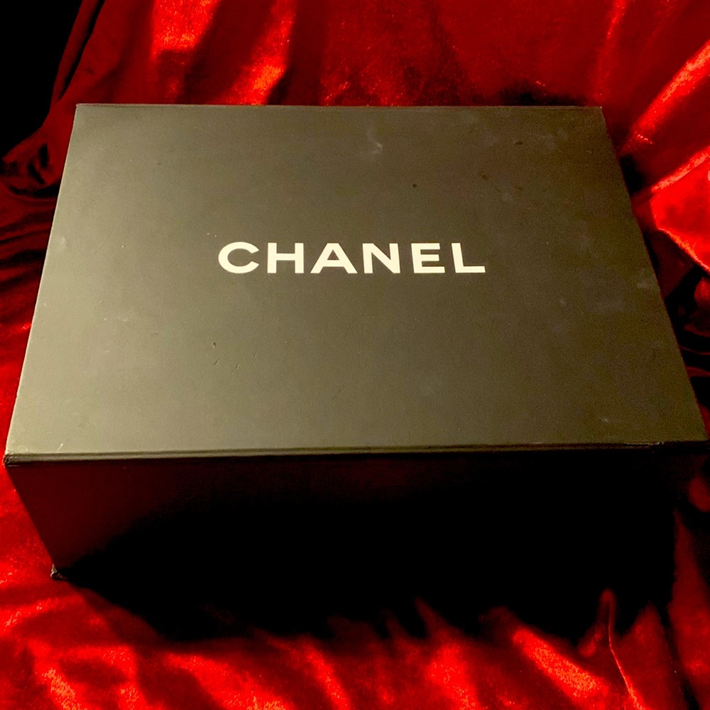 Chanel large box with magnetic closure